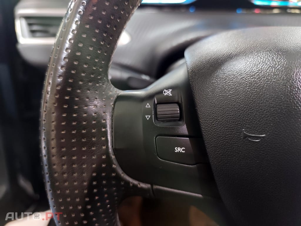 Peugeot 2008 1.6 BlueHDi Crossway