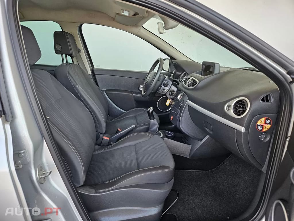 Renault Clio other_Outro
