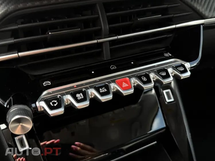 Peugeot 208 1.2 Hybrid Allure e-DCS6
