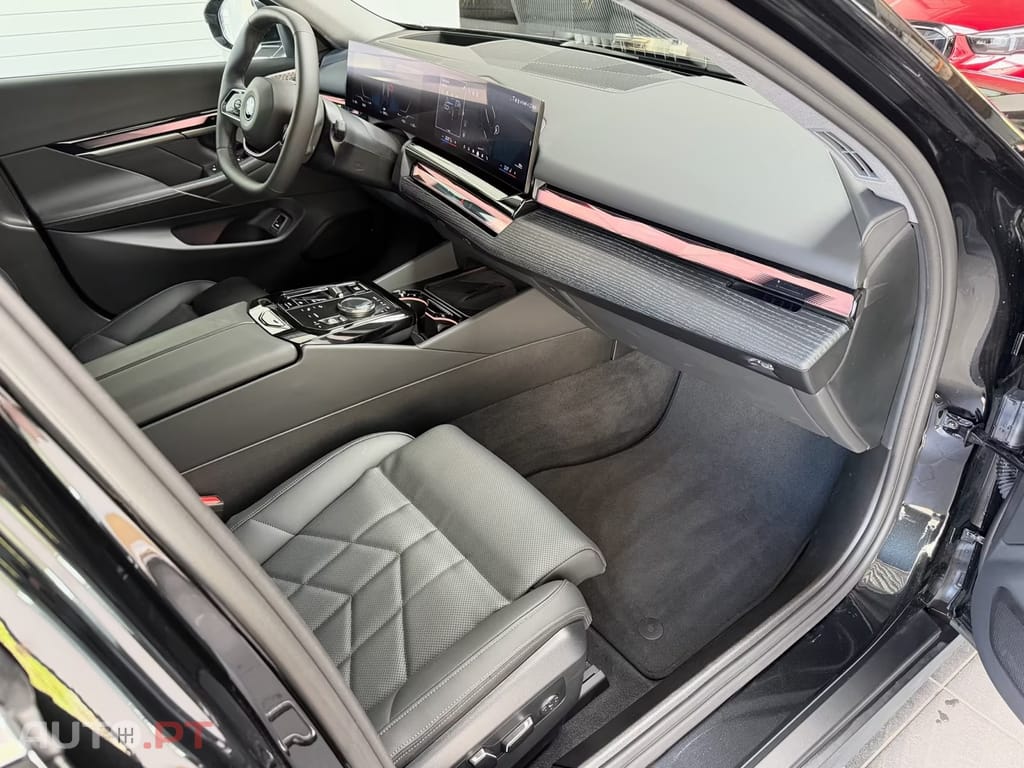 BMW i5 Touring eDrive40