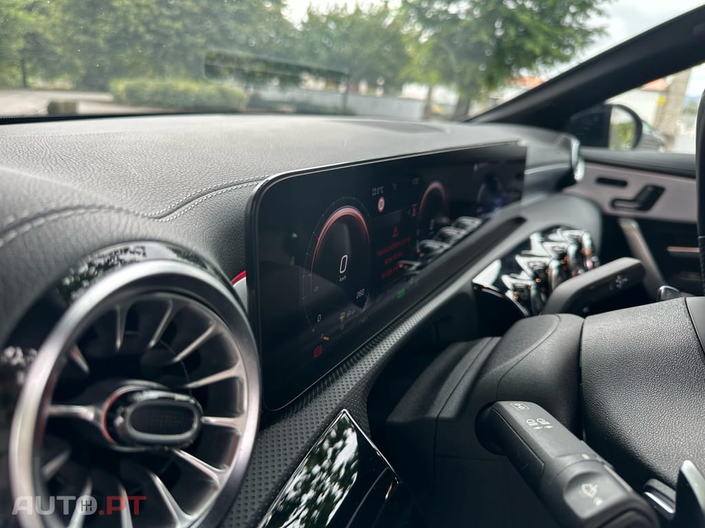 Mercedes-Benz CLA 250 e AMG Line