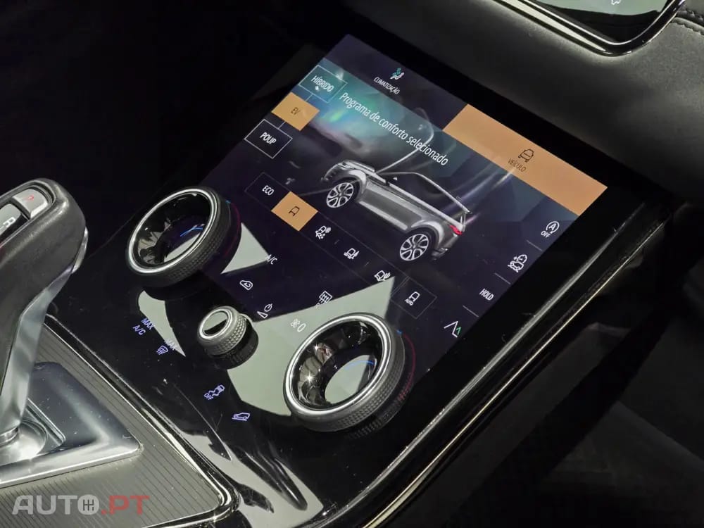 Land Rover Evoque P300e R-Dynamic