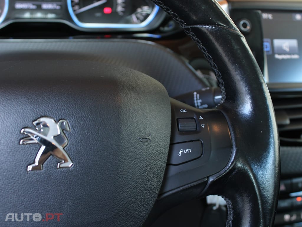 Peugeot 2008 1.2 PureTech Allure