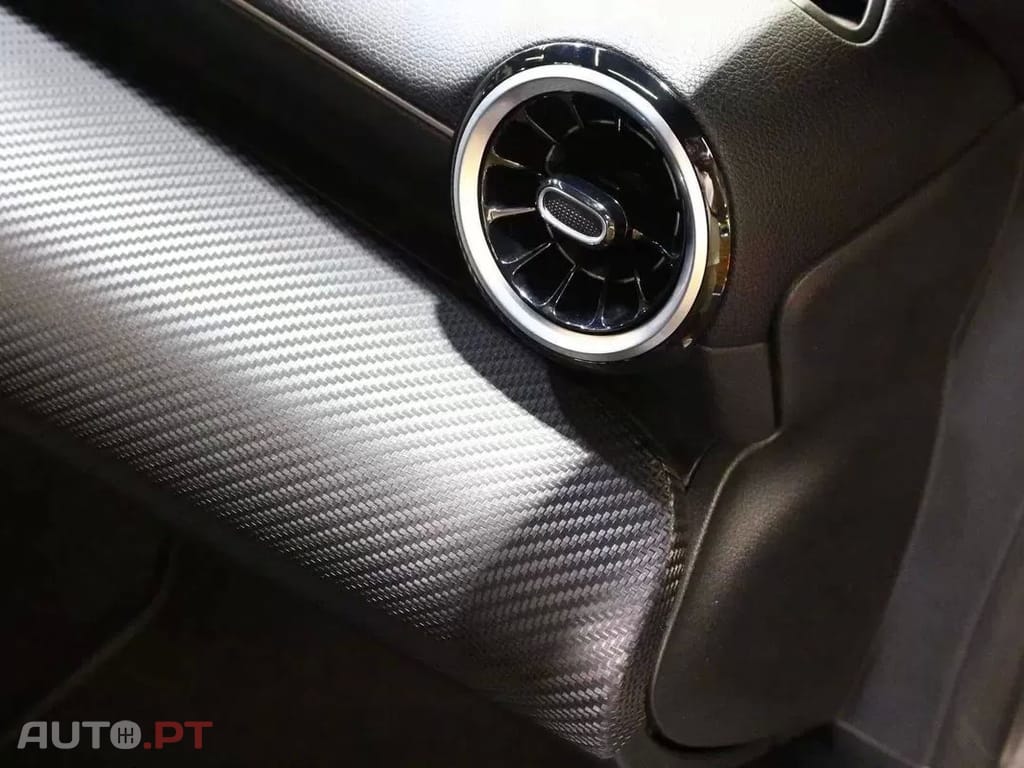 Mercedes-Benz CLA 250 e Progressive