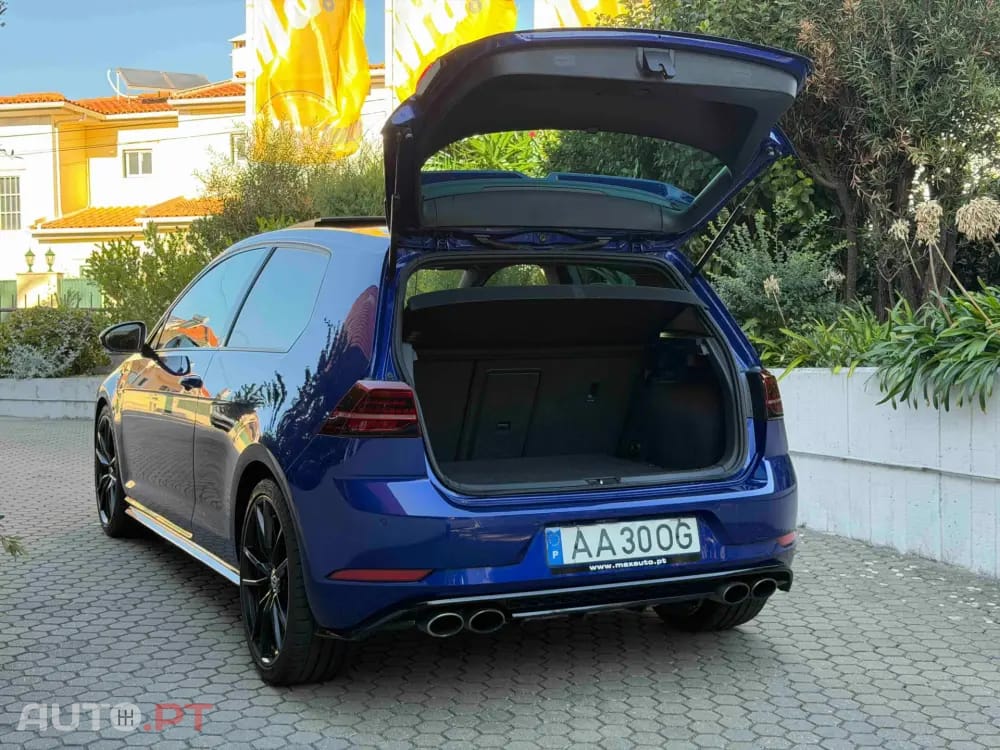 Volkswagen Golf R 4Motion (BlueMotion )