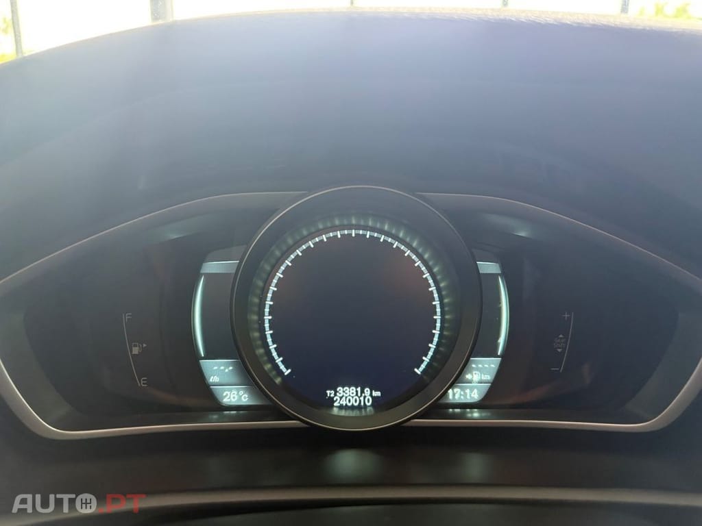 Volvo V40 1.6 D2 R-Design