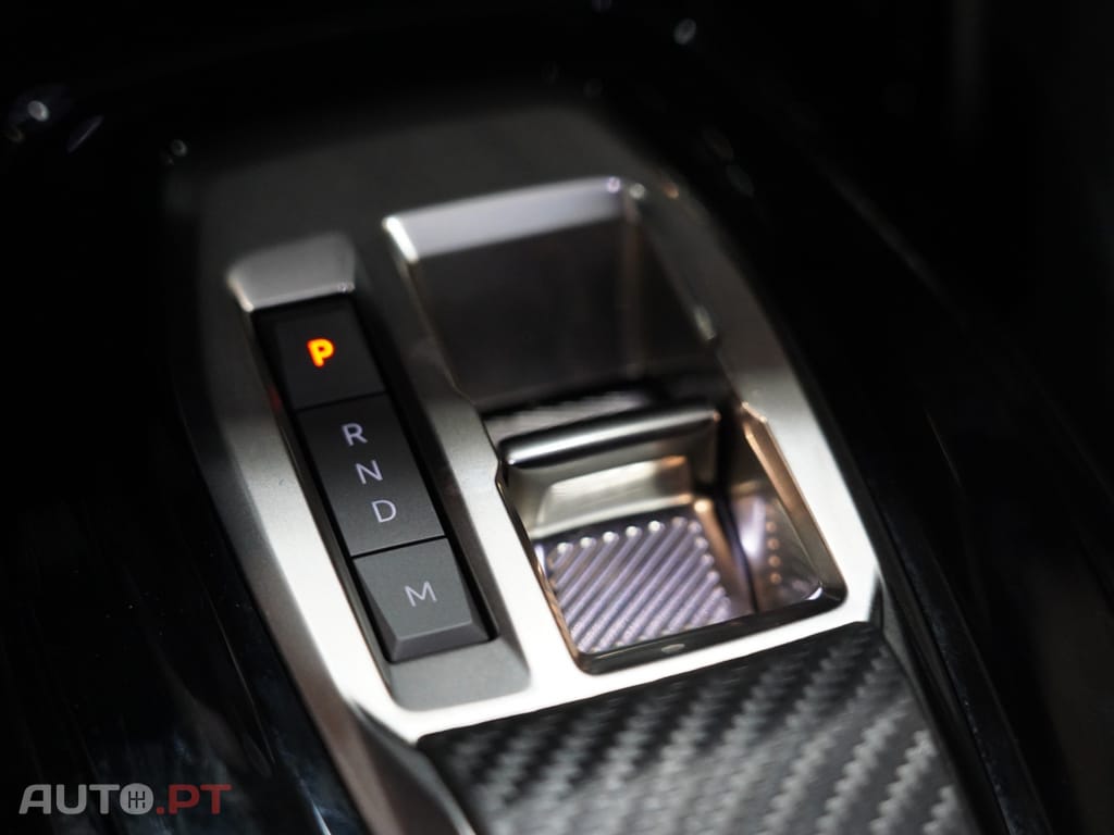 Peugeot 2008 1.2 PureTech Allure EAT8