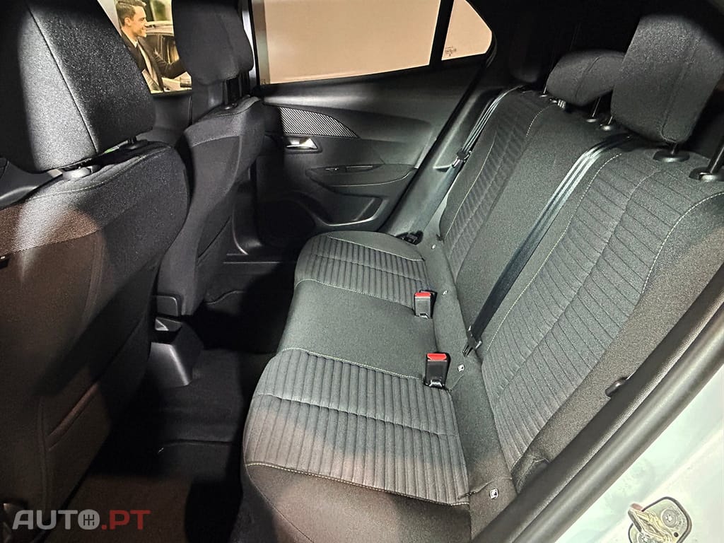 Peugeot 2008 1.2 PureTech Active Pack