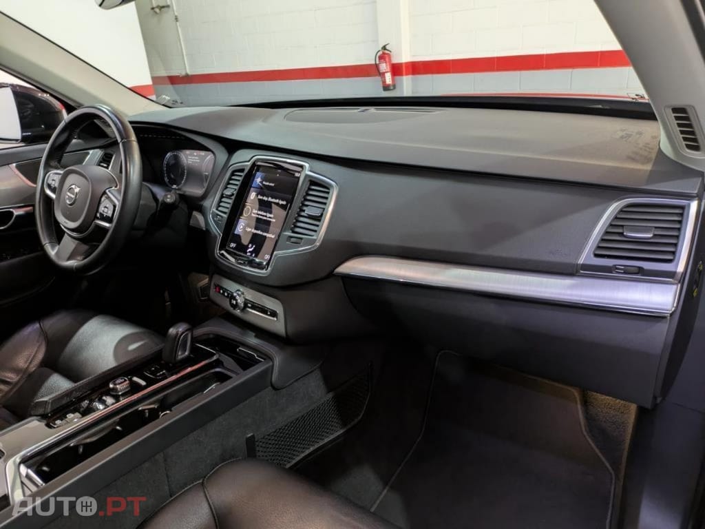 Volvo XC90 2.0 T8 PHEV Momentum AWD