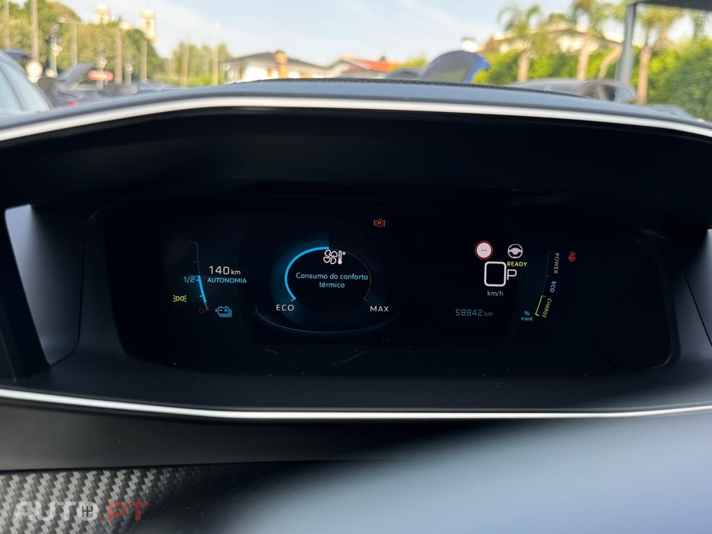 Peugeot E-2008 50 kWh GT