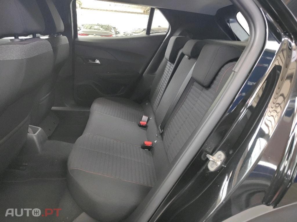 Peugeot 2008 1.2 PureTech Active Pack