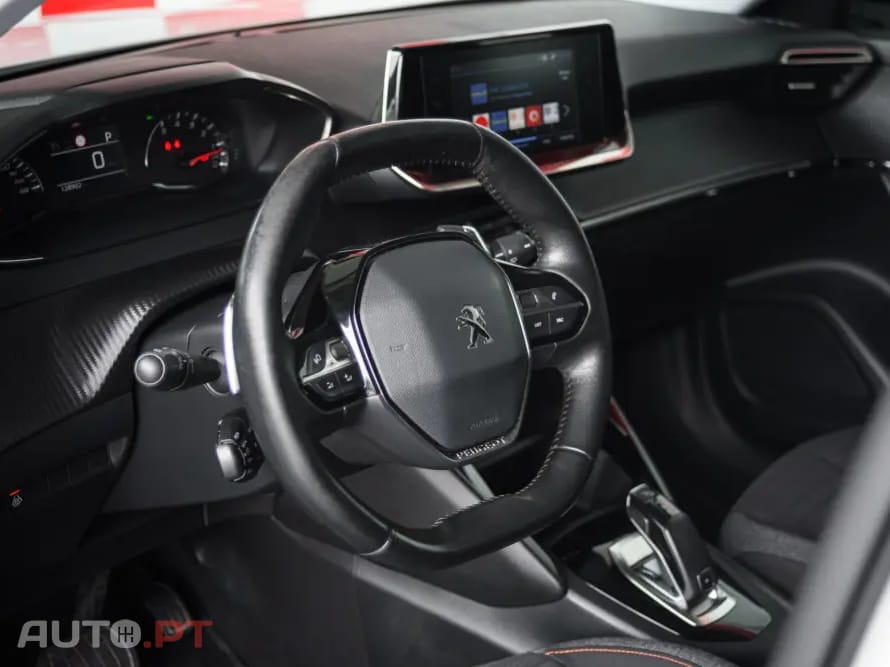 Peugeot 2008 PureTech 130 EAT8 Allure