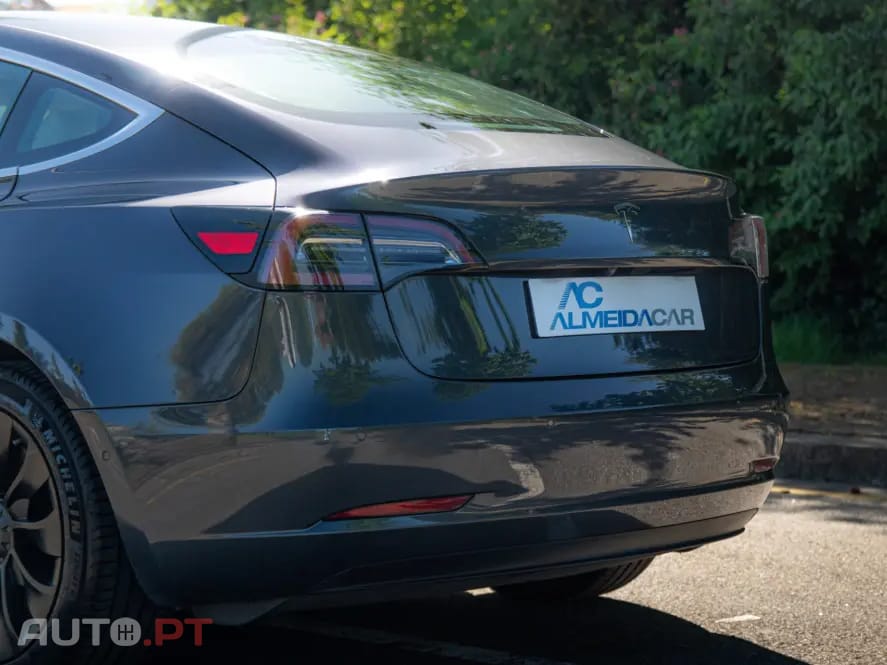 Tesla Model 3 Standard Range Plus RWD