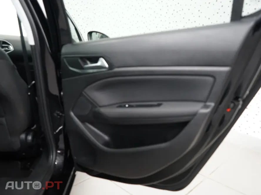Peugeot 308 1.2 PureTech Allure Pack