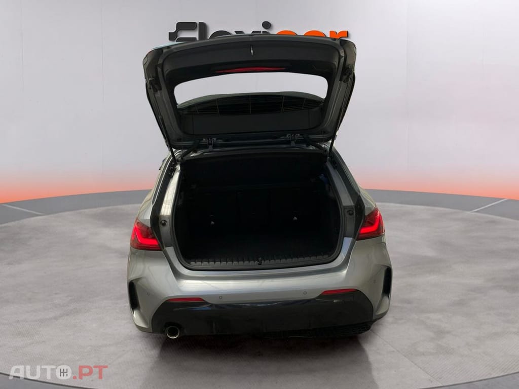 BMW 118 i Pack Desportivo M Auto