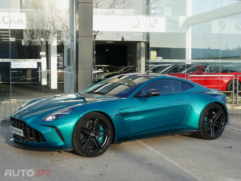 Aston Martin Vantage Coupé V8