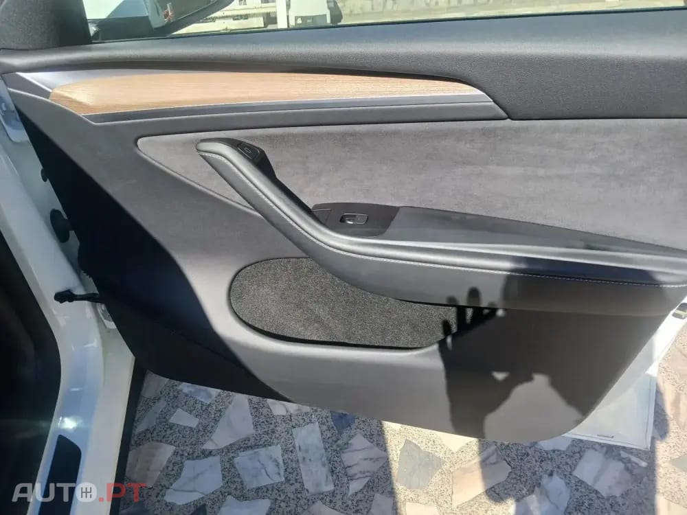 Tesla Model Y Performance Dual Motor AWD