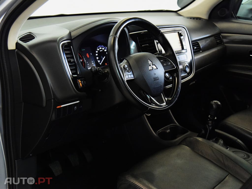Mitsubishi Outlander 2.2 DI-D Intense+