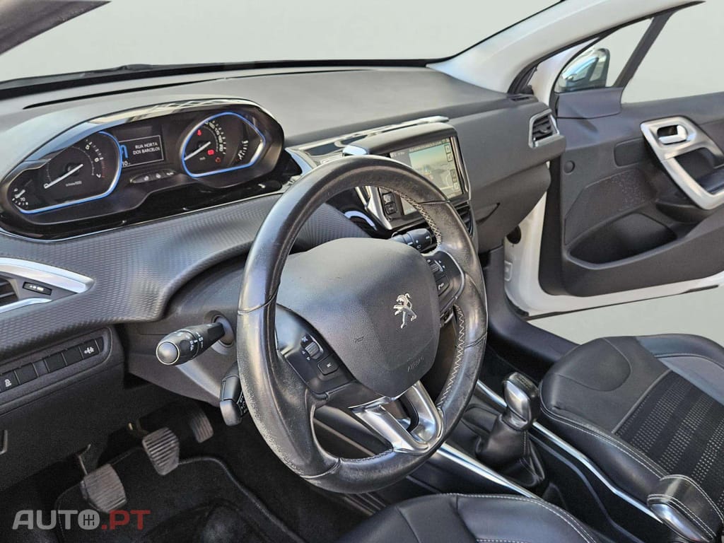 Peugeot 2008 1.2 PureTech Allure