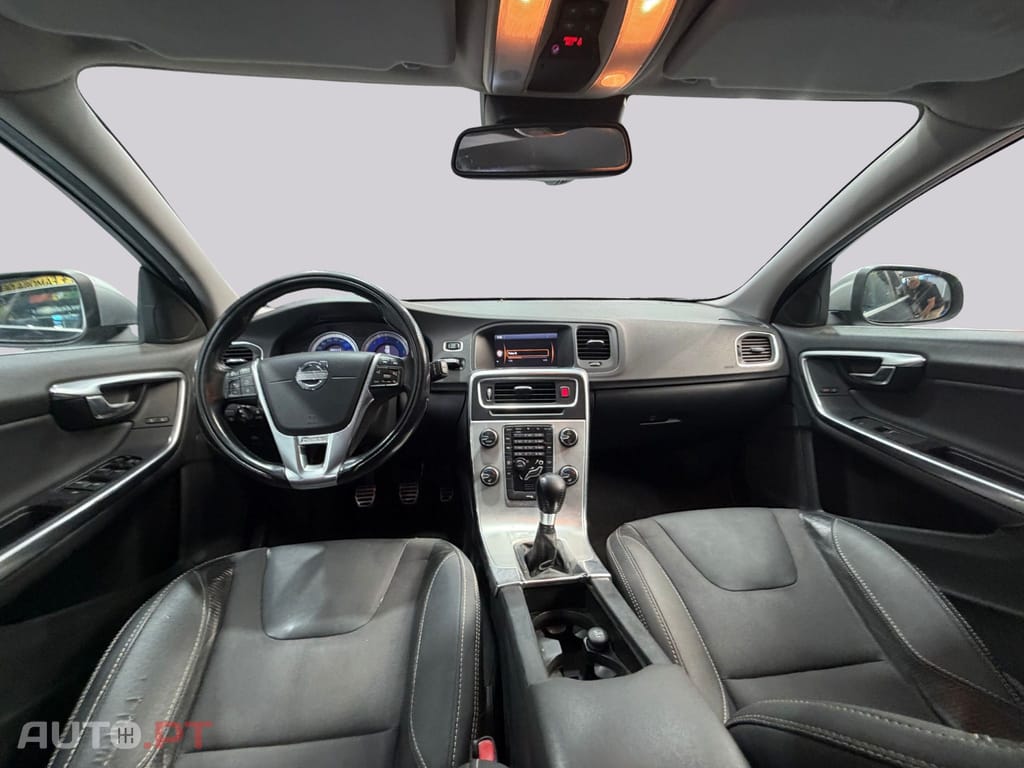 Volvo V60 1.6d  R-design