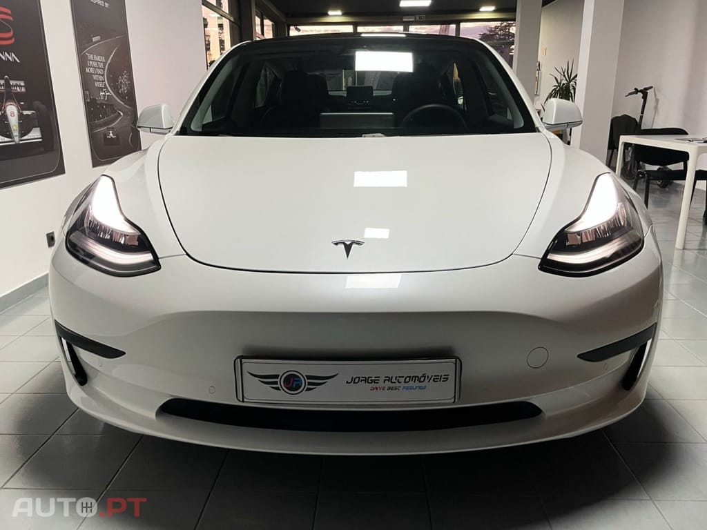 Tesla Model 3 Standard Range Plus RWD