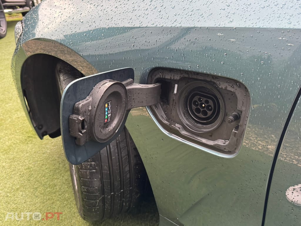 BMW 330 e Corporate Edition Auto