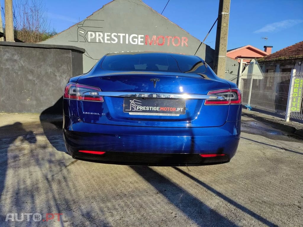 Tesla Model S 75D