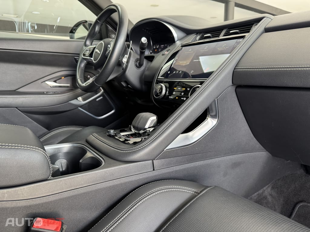 Jaguar E-Pace 1.5 P300e R-Dynamic HSE AWD Aut.