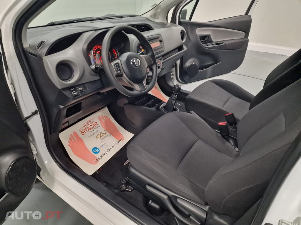 Toyota Yaris BIZZ 1.4 D-4D 90CV IVA DEDUTIVEL
