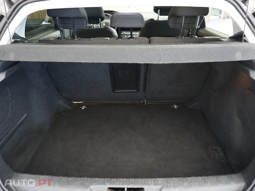 Peugeot 308 1.2 PureTech Allure Full LED