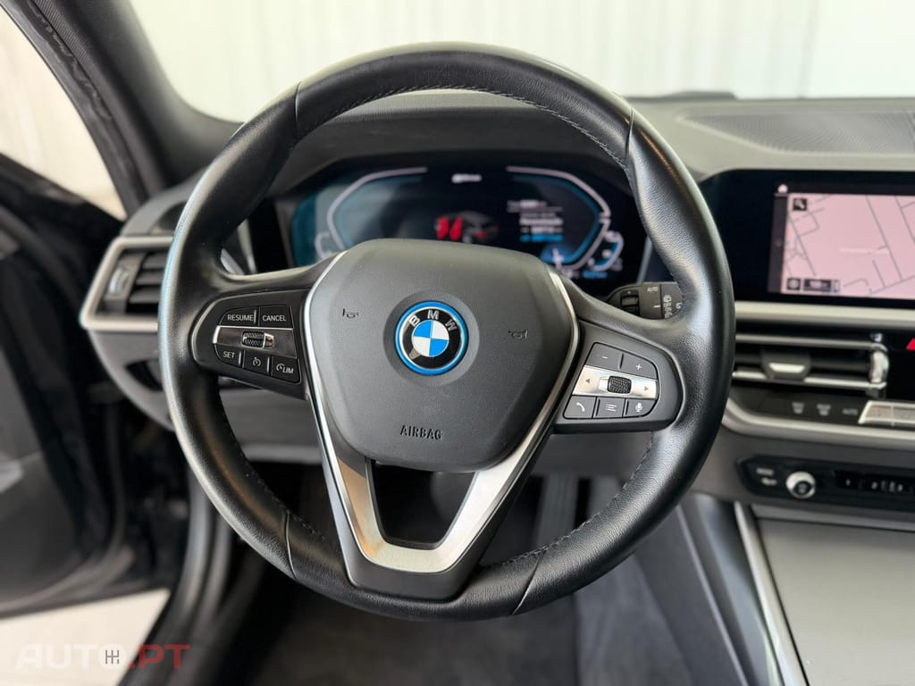 BMW 320 e Line Luxury Auto