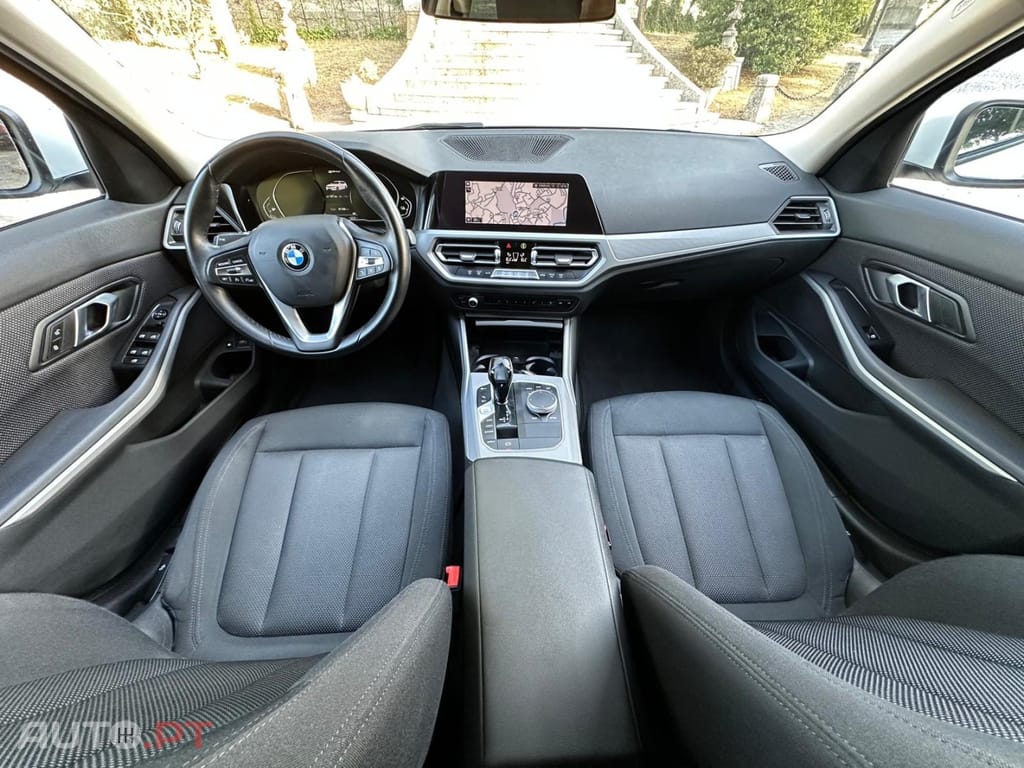 BMW 330 e Touring Corporate Edition Auto