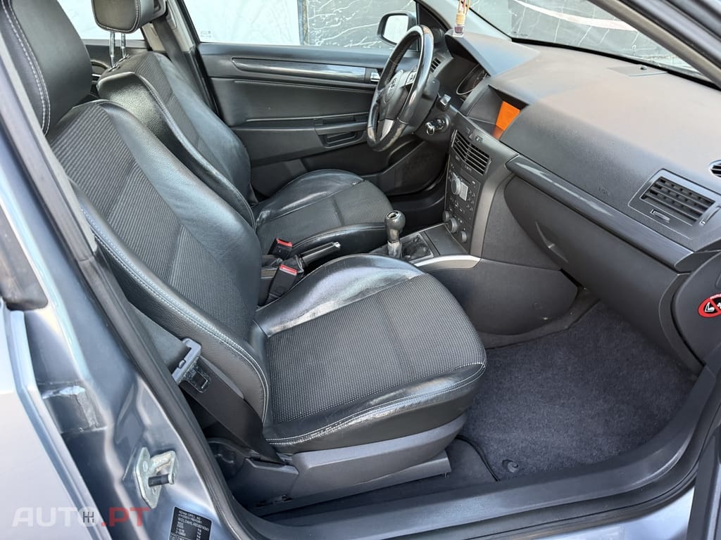 Opel Astra 1.7 CDTi Cosmo M5