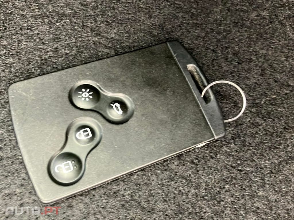 Renault Clio 0.9 TCe Limited Bi-Fuel