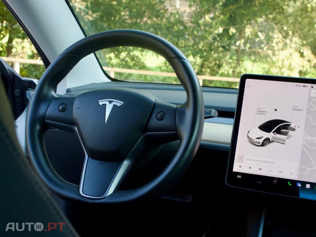 Tesla Model 3 Long-Range Dual Motor AWD