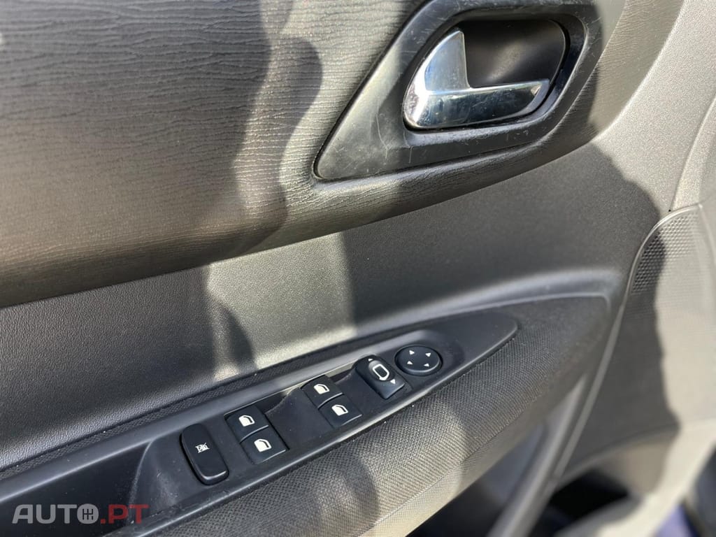 Citroen C4 1.4 16V SX