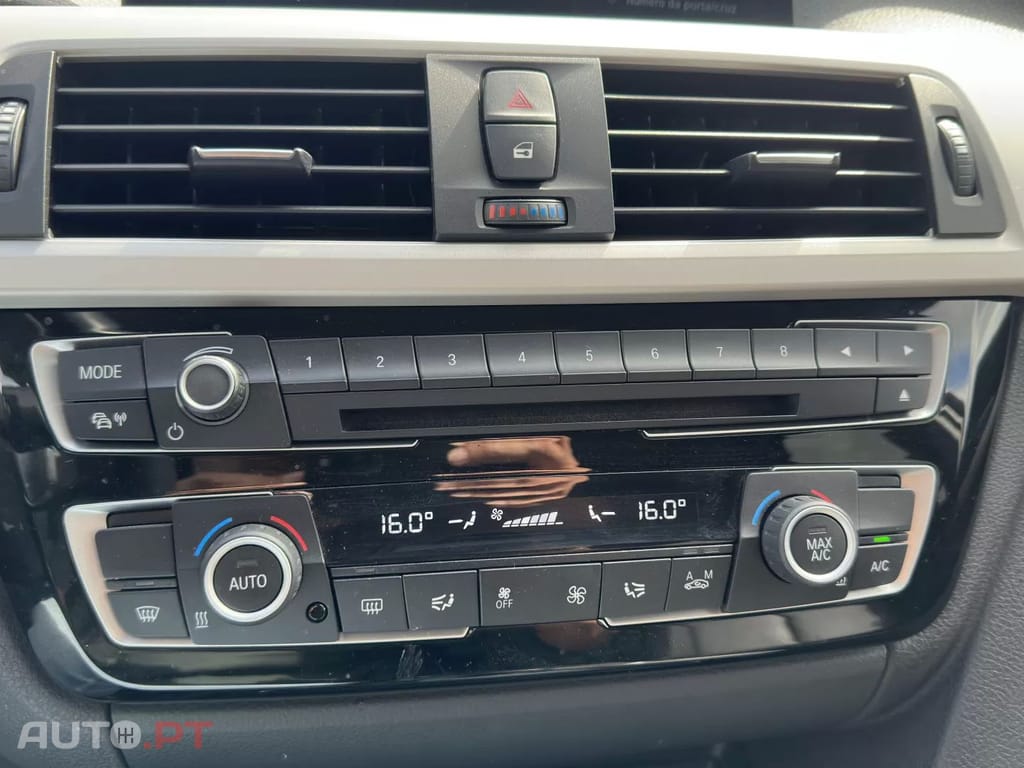 BMW 320 d Touring Advantage Auto