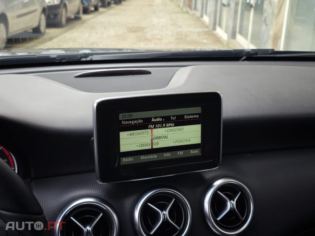 Mercedes-Benz A 180 CDI (BlueEFFICIENCY) Style