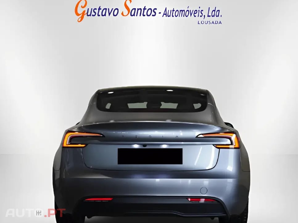 Tesla Model 3 Tração Traseira