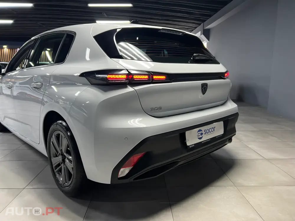 Peugeot 308 1.2 Hybrid Style e-DCS6