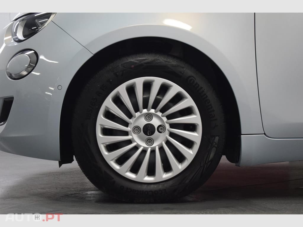Fiat 500e Elétrico 70kW 95cv