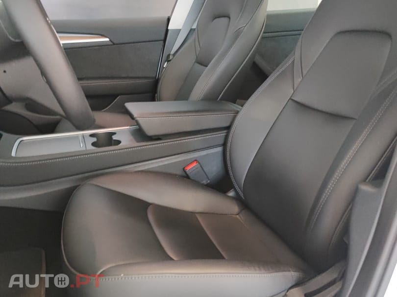 Tesla Model 3 Standard Range Plus RWD