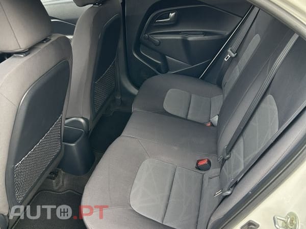 Kia Rio 1.2 CVVT TX