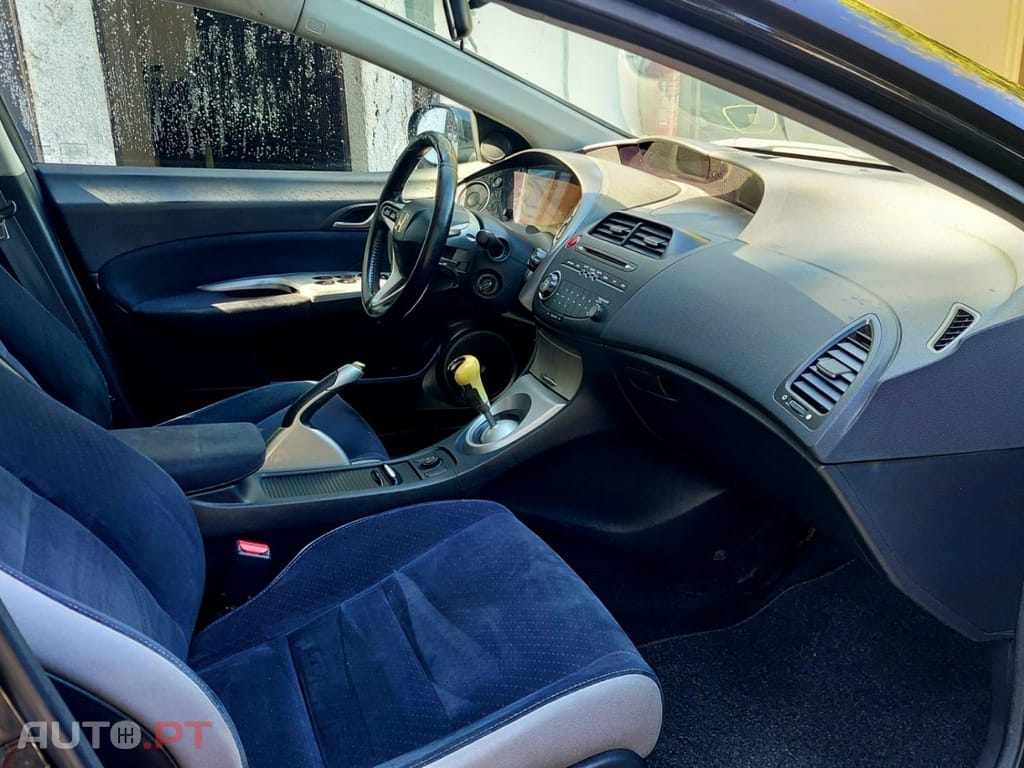 Honda Civic 1.8 Sport