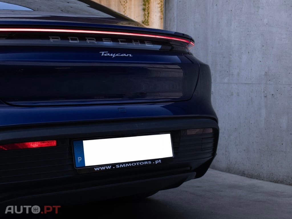Porsche Taycan Standard