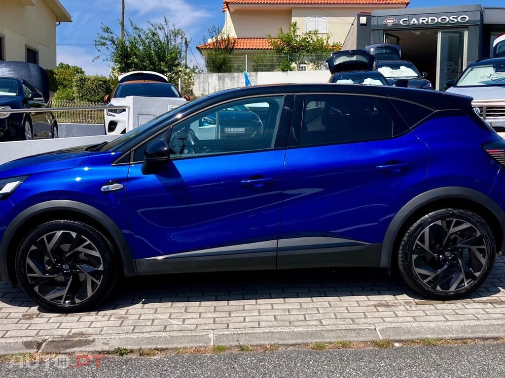 Renault Captur E-Tech Hybrid Esprit Alpine — fotografia 3