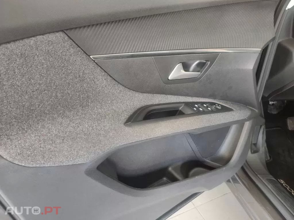 Peugeot 5008 1.6 BlueHDi Style EAT6