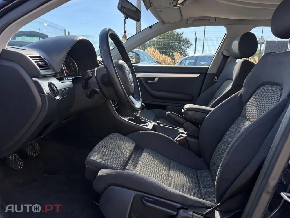 Audi A4 Avant S-LINE