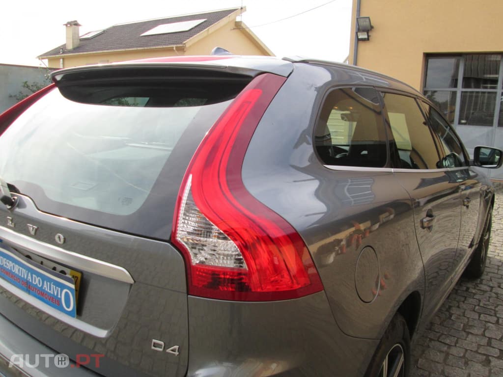 Volvo XC60 D4 R-Design