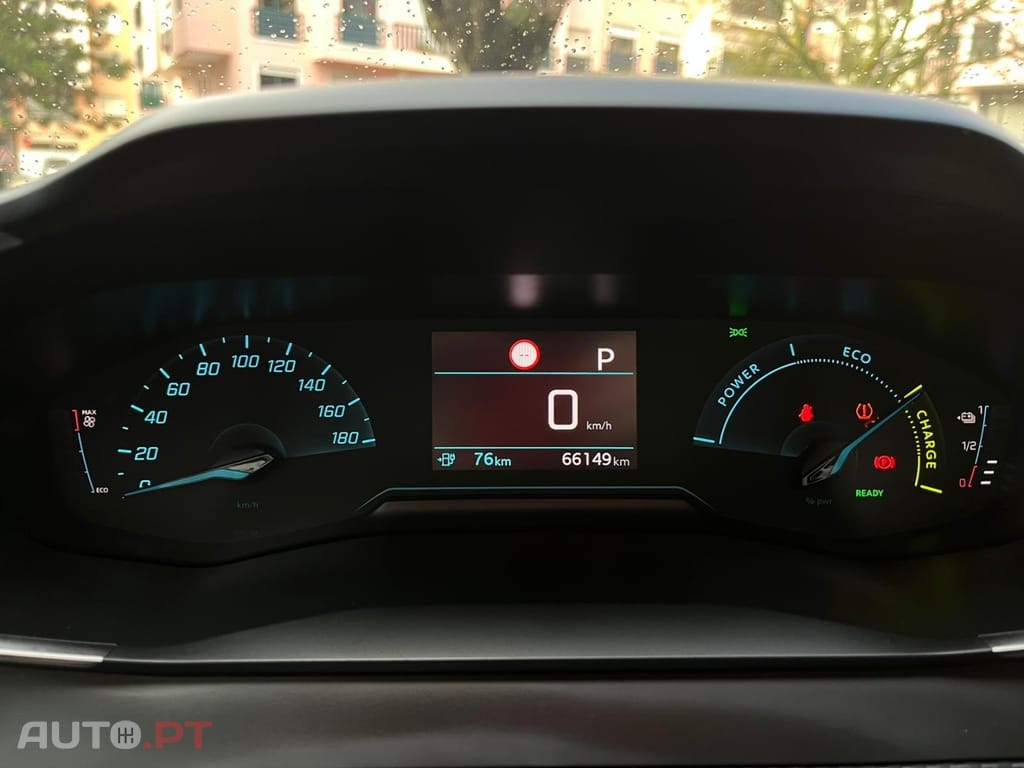 Peugeot E-208 50 kWh SE Style